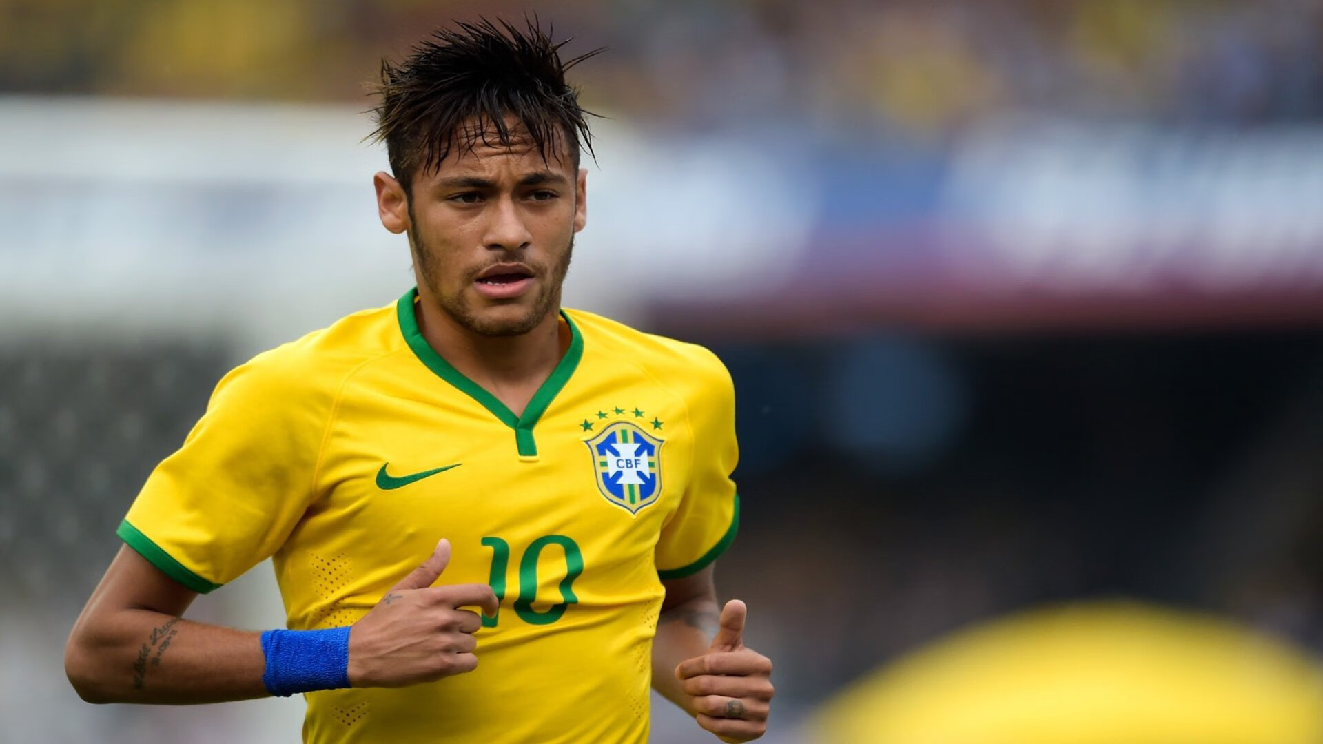 墨西哥守门员戴羽绒服扑点球，全场沸腾，墨西哥足球守门员